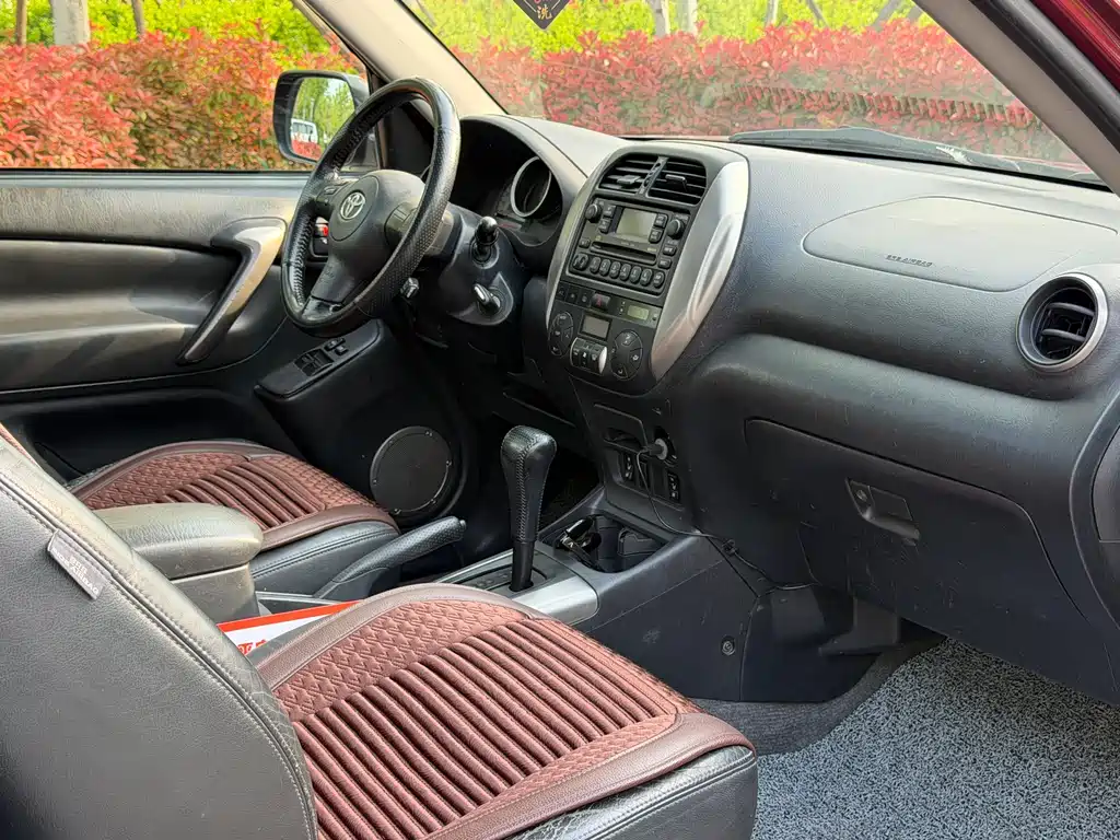 Toyota RAV4 2005 — фото 16