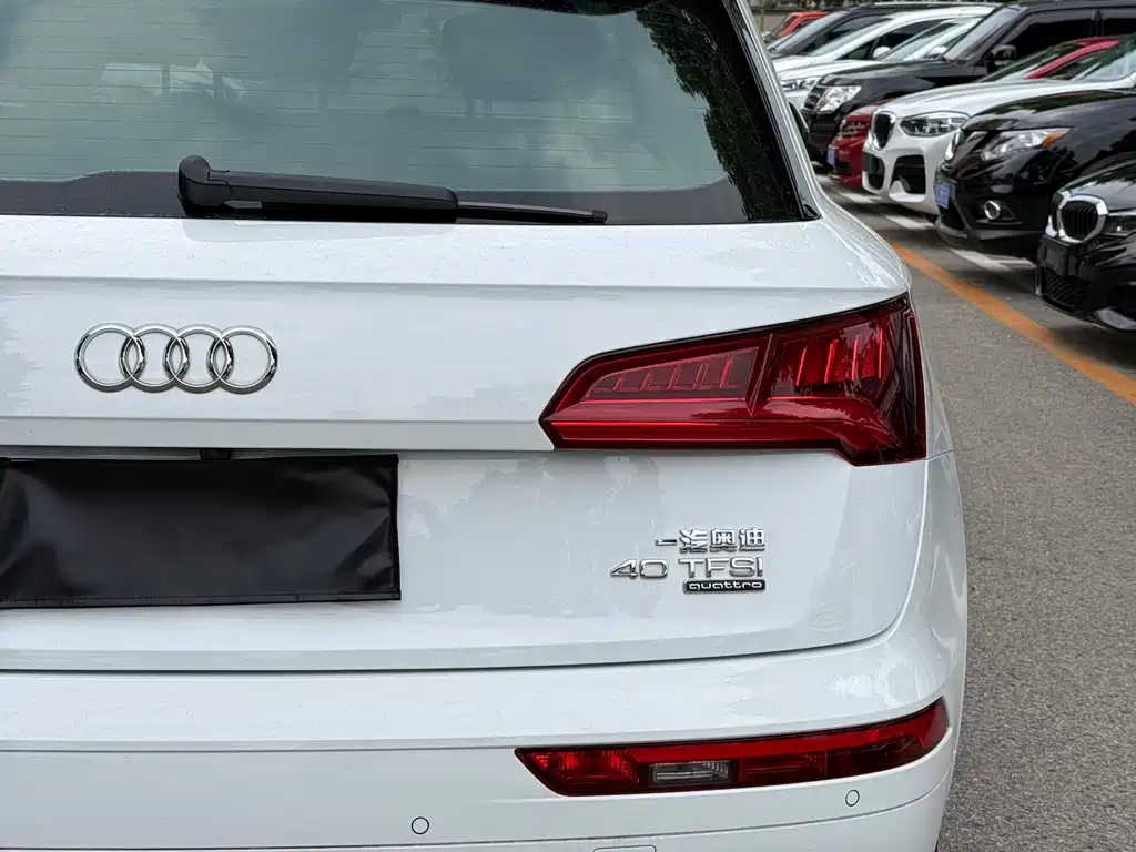 Audi Q5L 2021 — фото 17