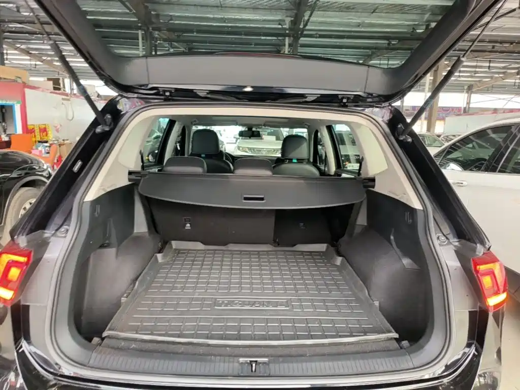 Volkswagen Tiguan L 2020 — фото 15