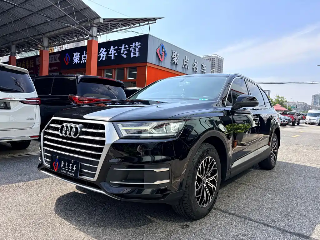 Audi Q7 2017 — фото 1