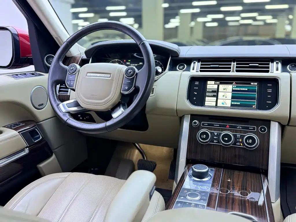 Land Rover Range Rover 2015 — фото 12
