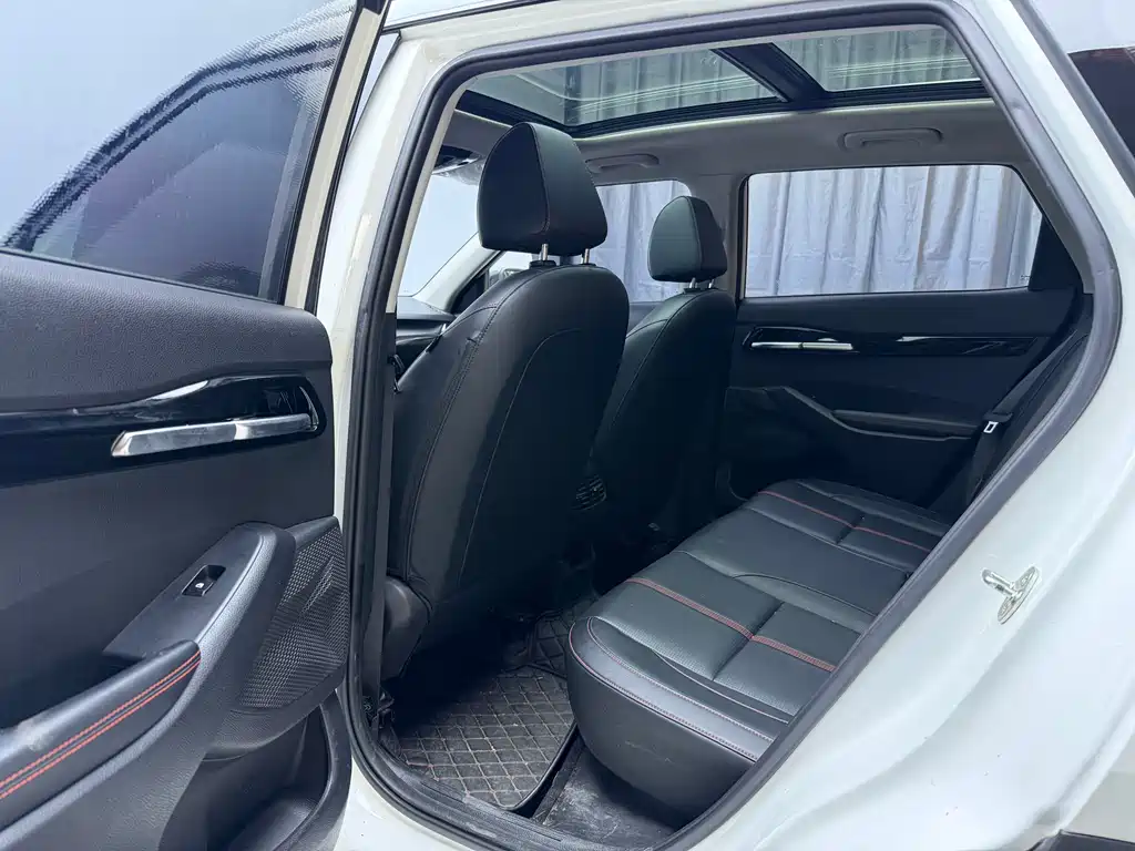 Kia KX3 2022 — фото 10