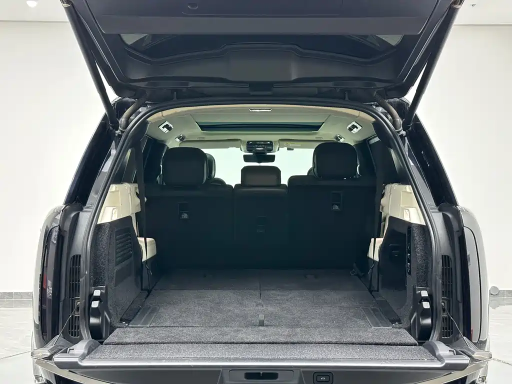 Land Rover Range Rover 2023 — фото 19