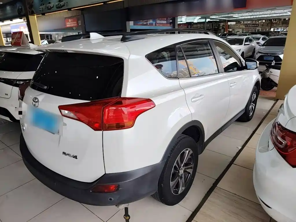 Toyota RAV4 2016
