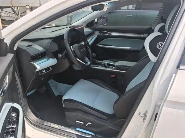 Geely Emgrand L 2022