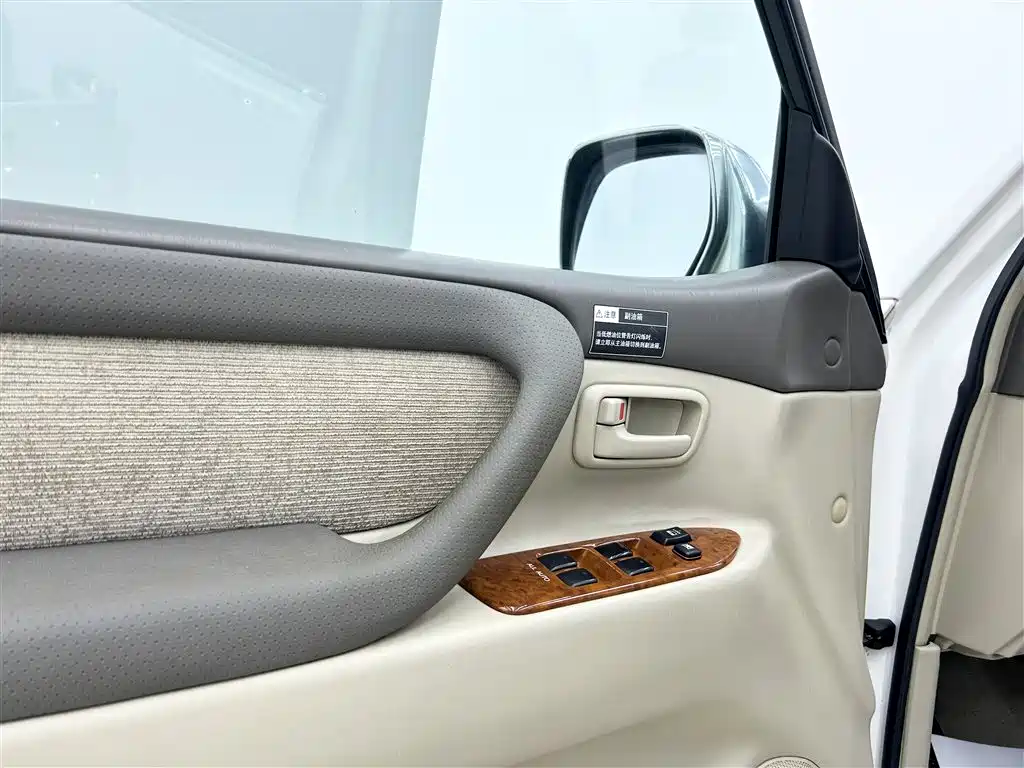 Toyota Land Cruiser 2006 — фото 17