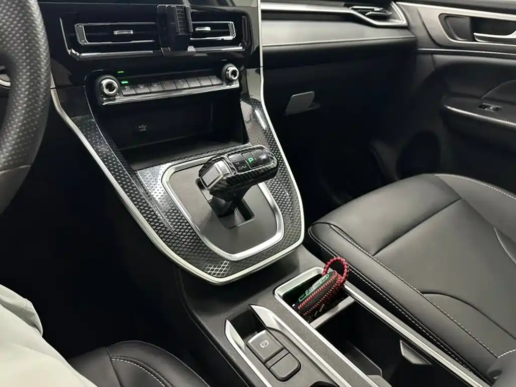 Haval M6 2022 — фото 16
