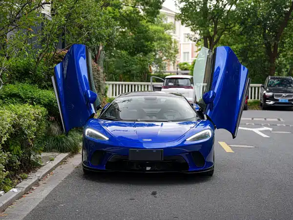 McLaren GT 2023