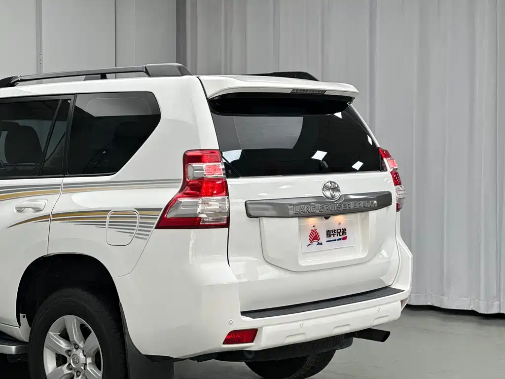 Toyota Prado 2016 — фото 12
