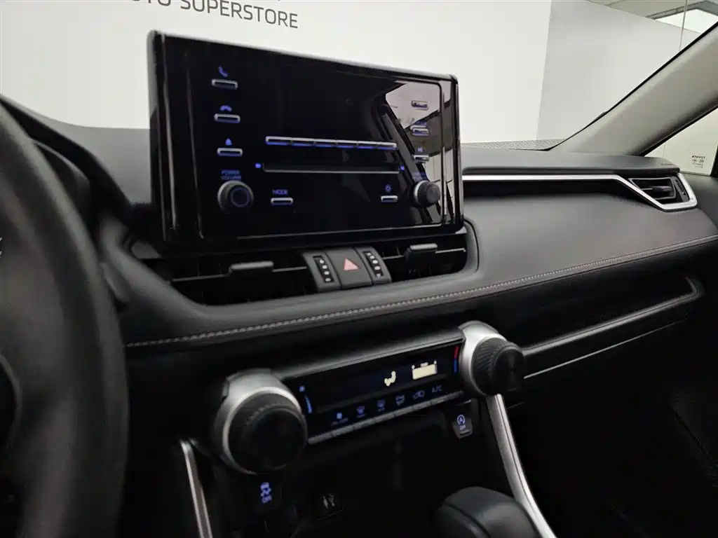 Toyota RAV4 2020 — фото 10