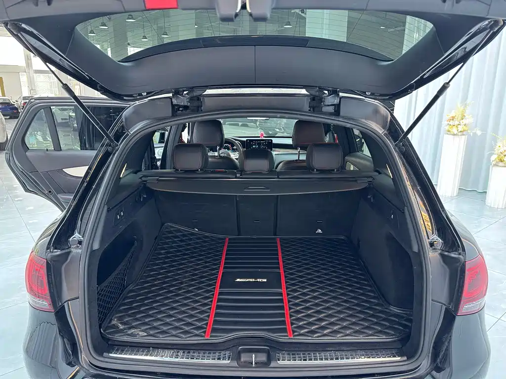 Mercedes-Benz GLC AMG 2020 — фото 17