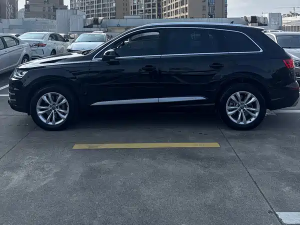 Audi Q7 2016
