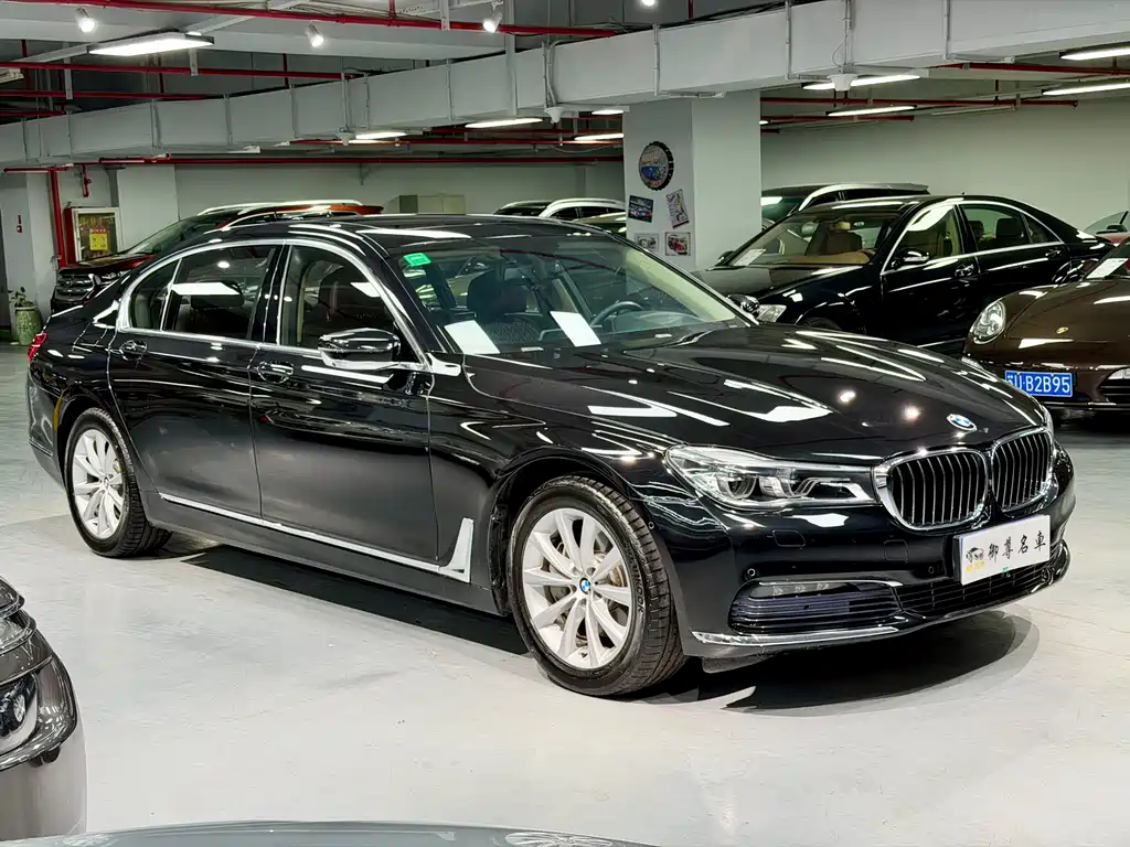 BMW 7 Series 2017 — фото 3