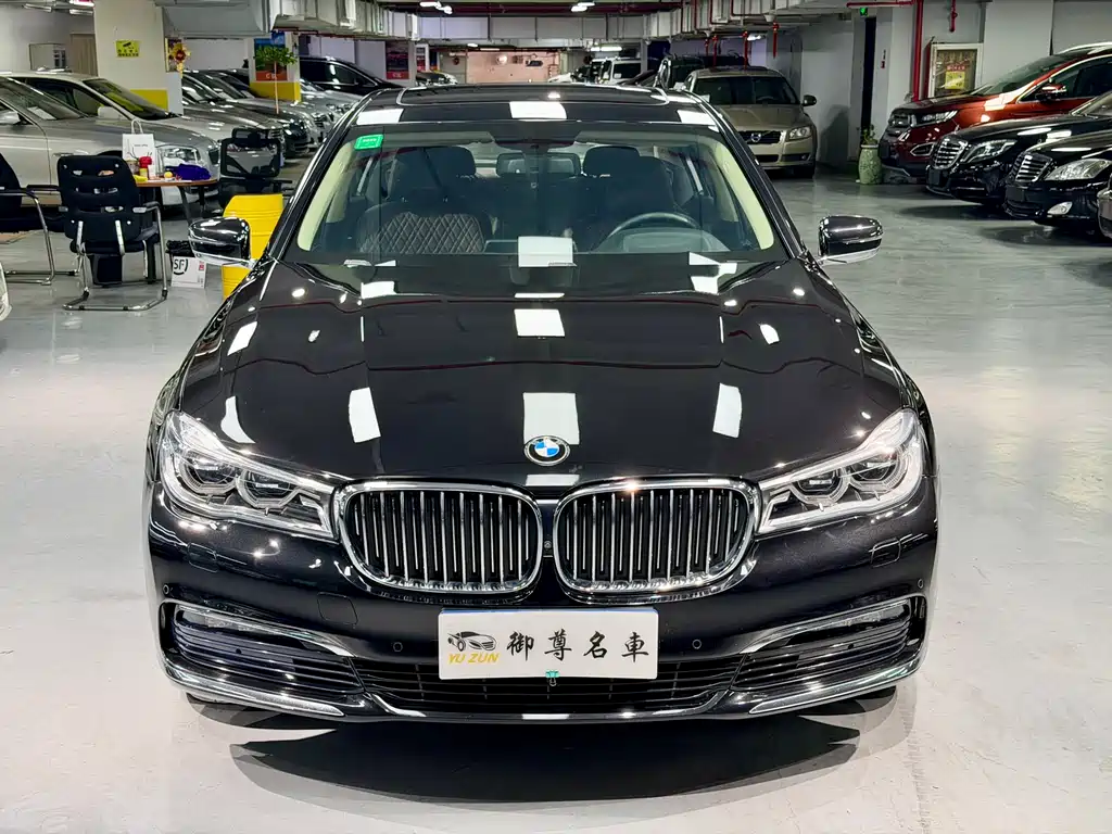 BMW 7 Series 2017 — фото 2