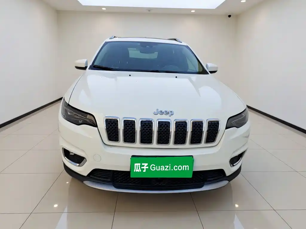 Jeep Cherokee 2019 — фото 24