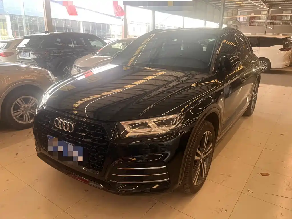 Audi Q5L 2019 — фото 1