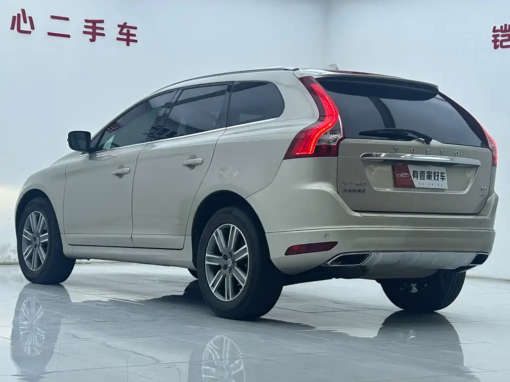 Volvo XC60 2017 — фото 6