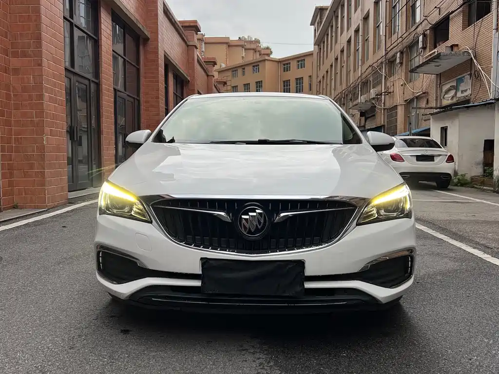 Buick Verano 2018 — фото 3