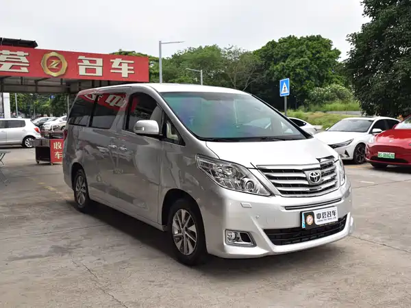 Toyota Alphard 2013