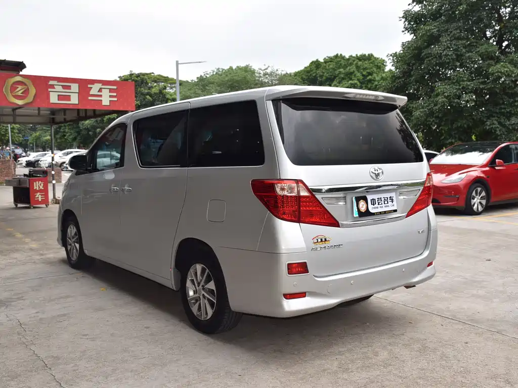 Toyota Alphard 2013 — фото 17
