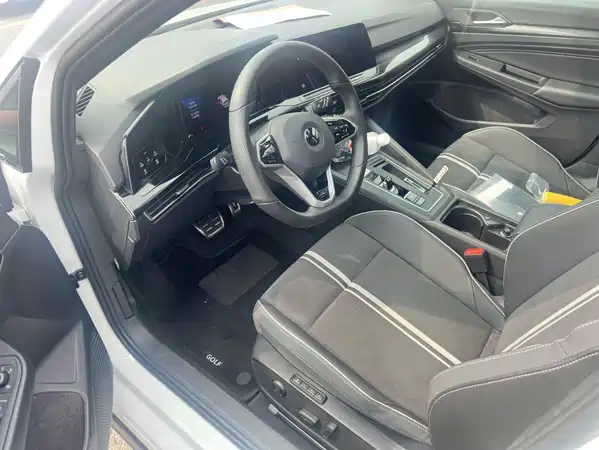 Volkswagen Golf 2022