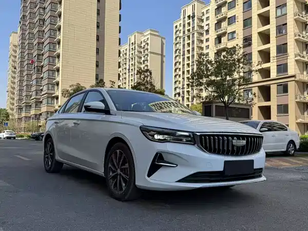 Geely Emgrand 2021