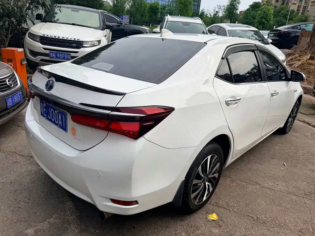 Toyota Corolla 2019 — фото 8