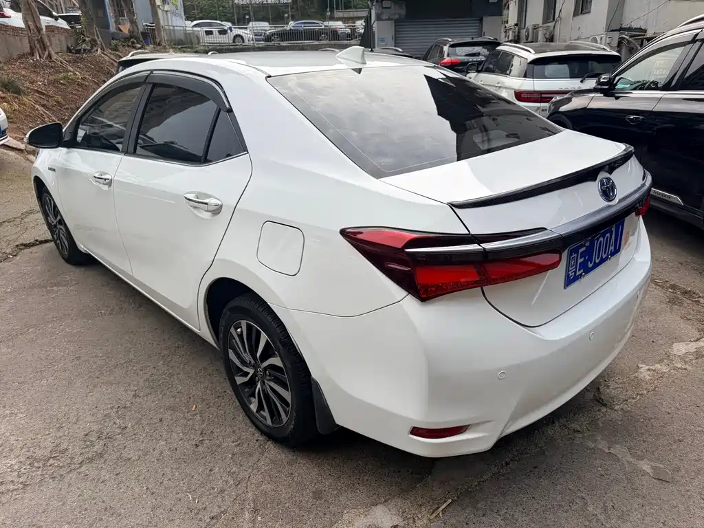Toyota Corolla 2019 — фото 11