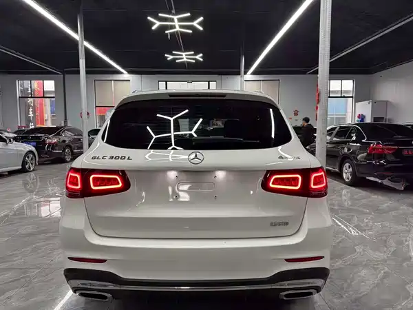 Mercedes-Benz GLC 2023