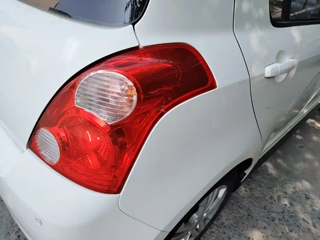 Suzuki Swift 2017 — фото 8