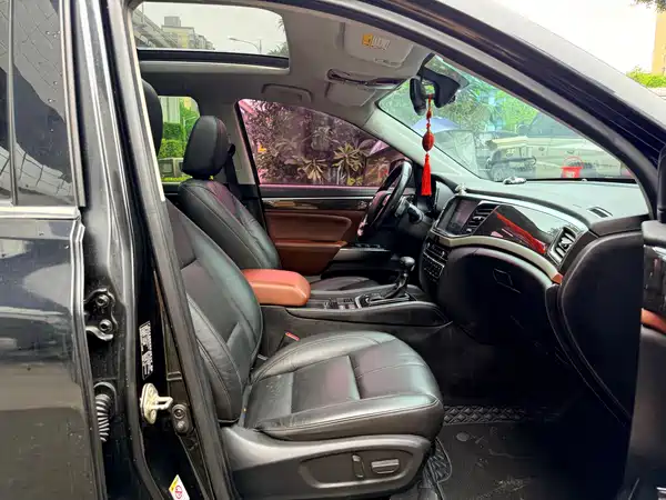 GAC Trumpchi GS8 2017