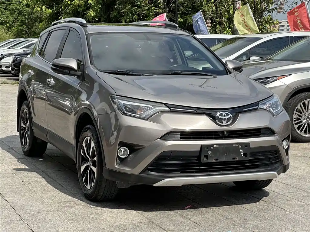 Toyota RAV4 2017