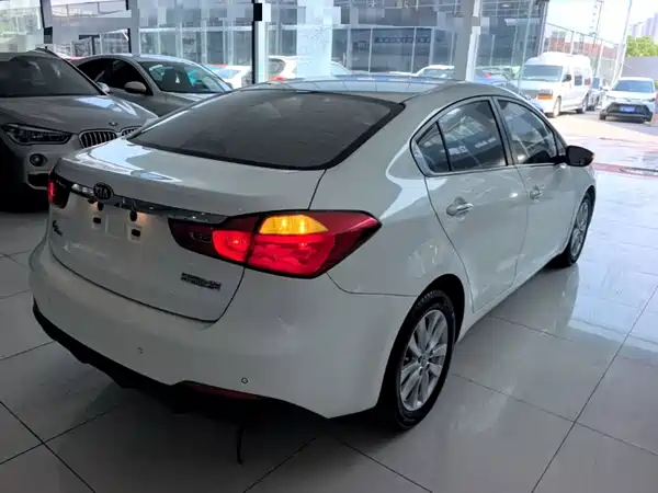 Kia K3 2015