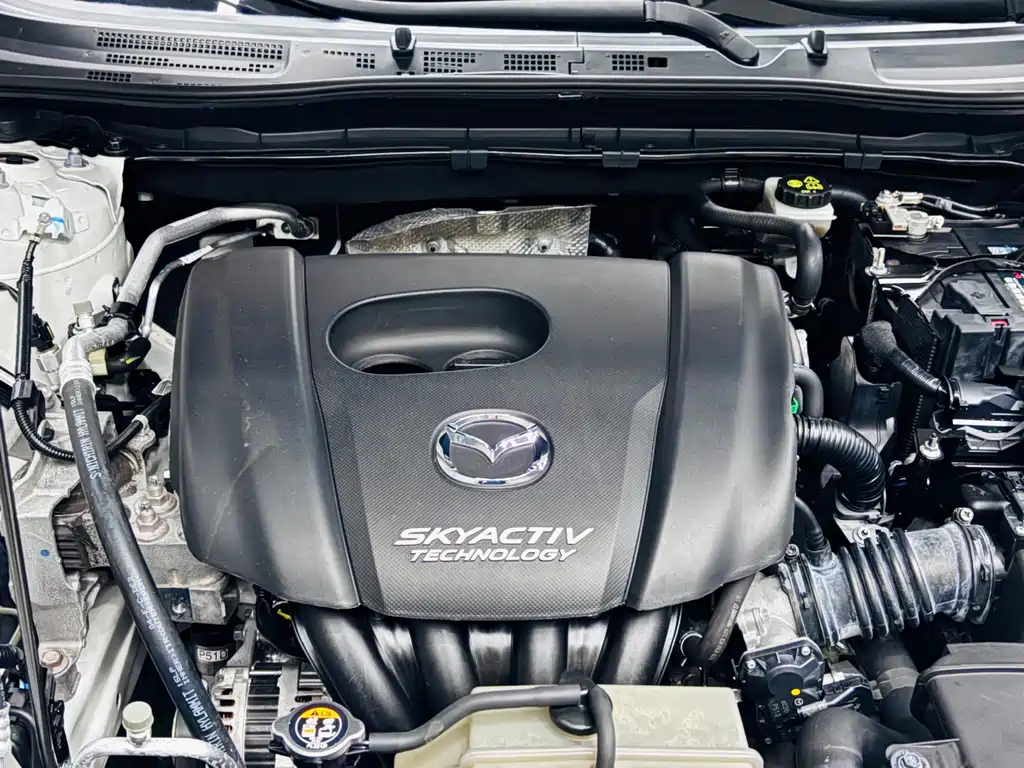 Mazda 3 Axela 2019 — фото 18