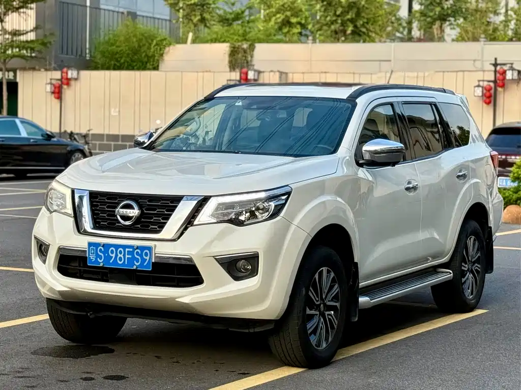 Nissan Terra 2018