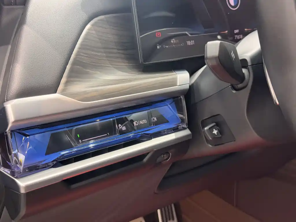 BMW 7 Series 2024 — фото 16