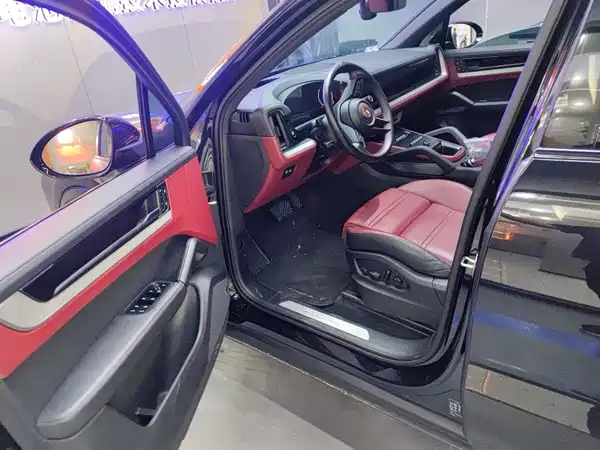Porsche Cayenne 2024