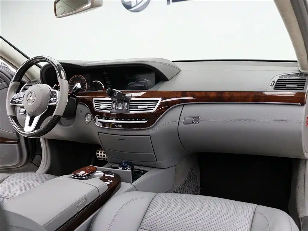 Mercedes-Benz S-Class AMG 2009 — фото 25