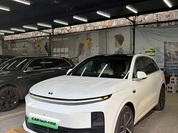 Li Auto L6 2025