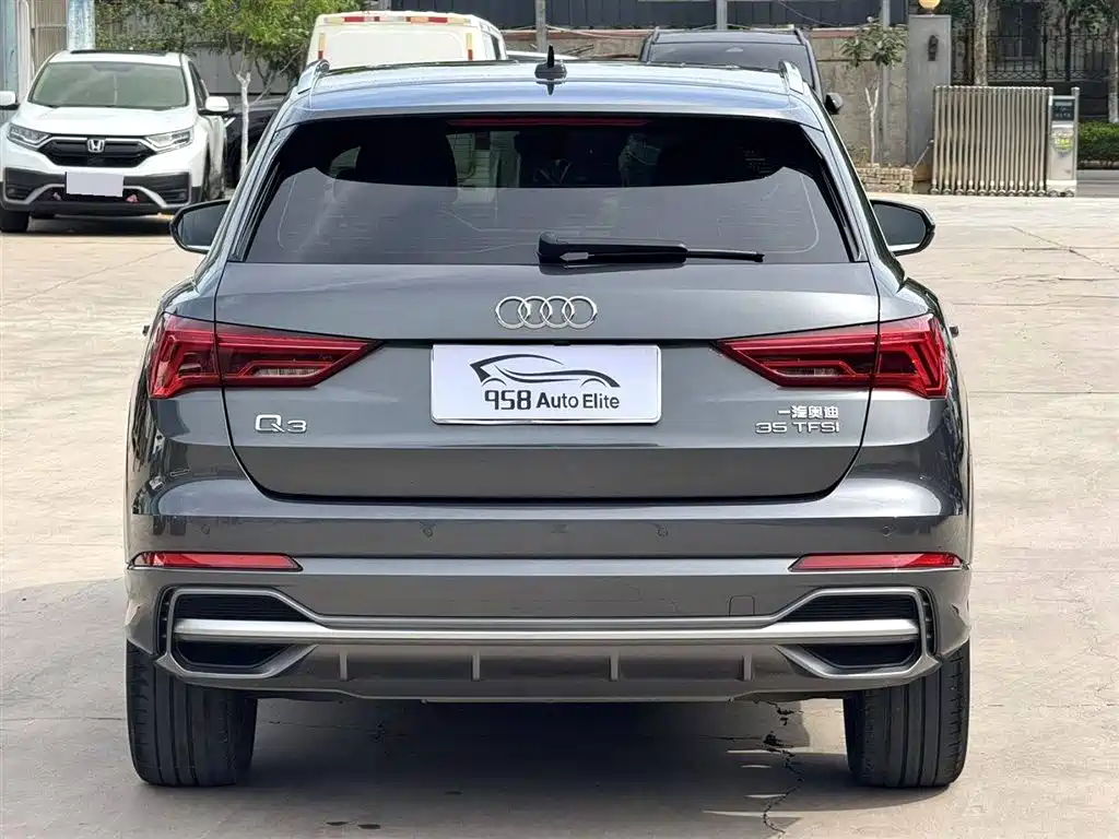 Audi Q3 2022 — фото 13