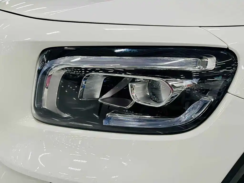 Mercedes-Benz GLB 2023 — фото 14
