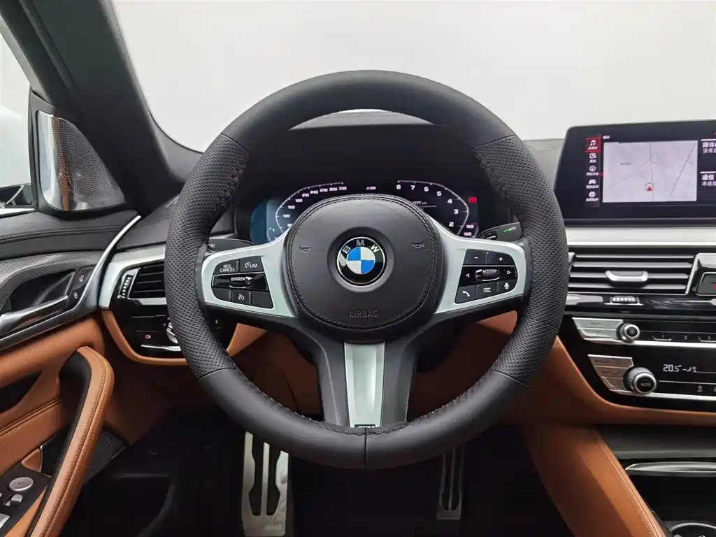 BMW 5 Series 2020 — фото 11
