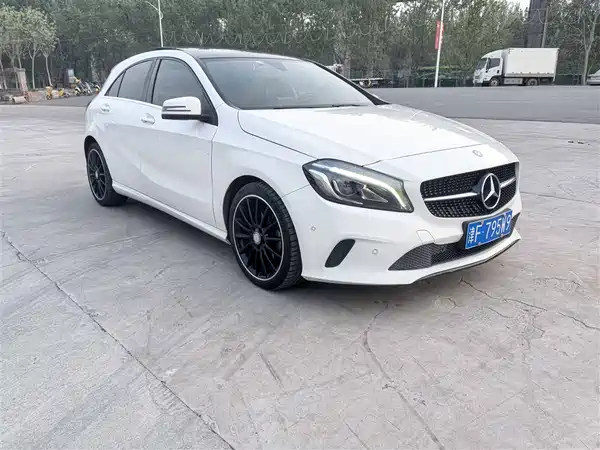 Mercedes-Benz A-Class 2015