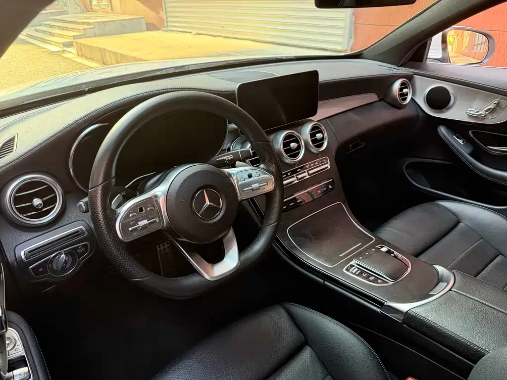 Mercedes-Benz C-Class 2018 — фото 9