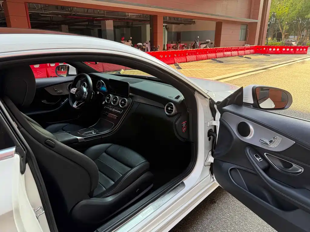 Mercedes-Benz C-Class 2018 — фото 12