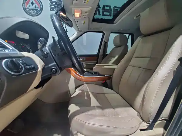 Land Rover Range Rover Sport 2012