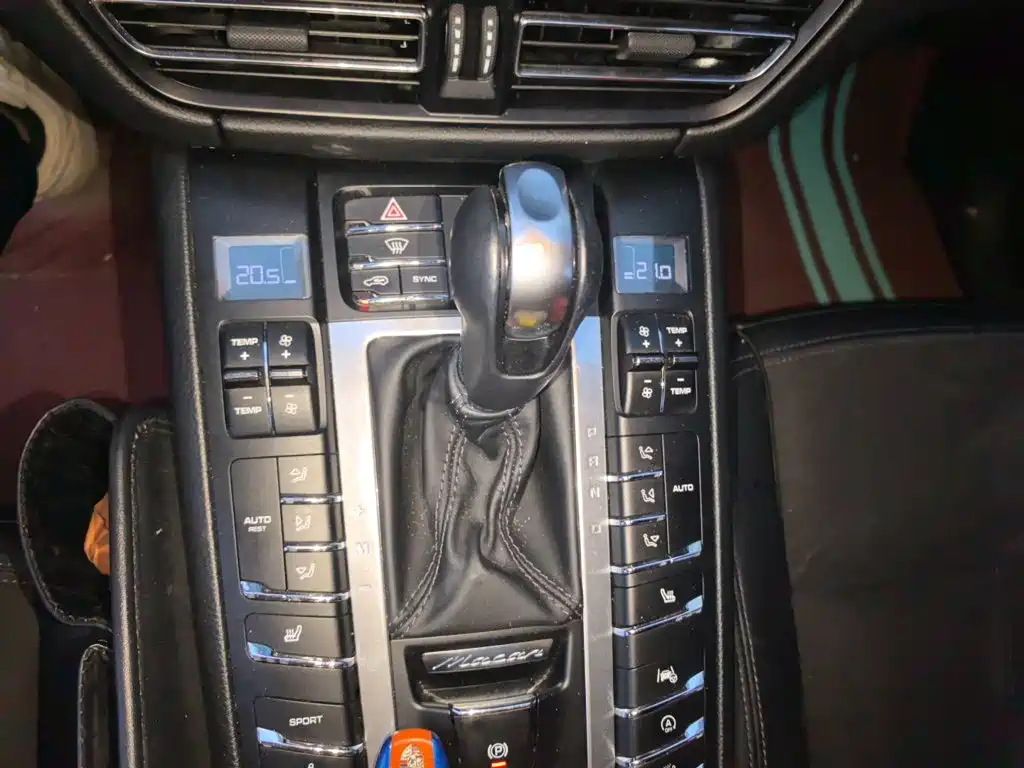 Porsche Macan 2019 — фото 15