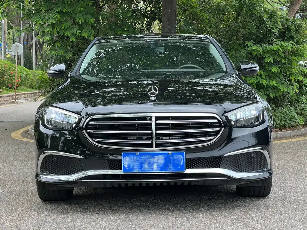 Mercedes-Benz E-Class 2022