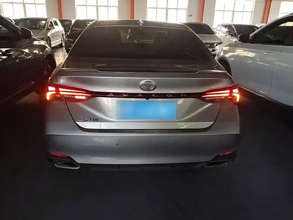 Toyota Avalon 2022