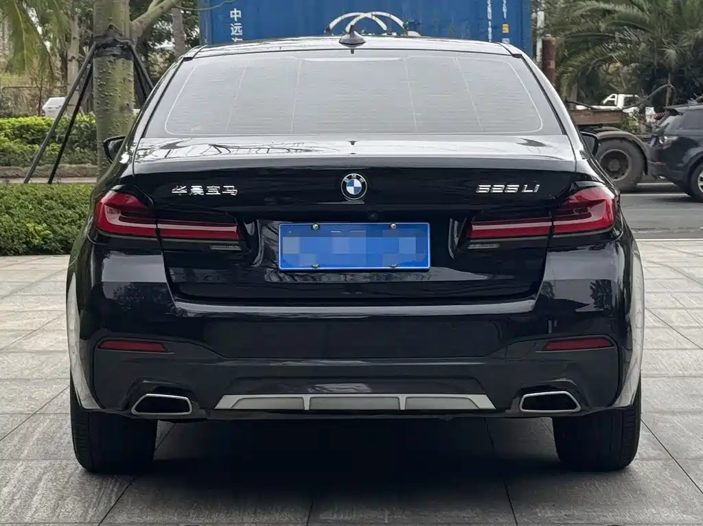 BMW 5 Series 2022